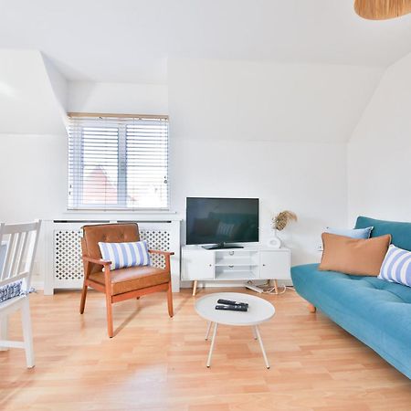 Stayright 2 Bed Beach House With Private Parking- Next To Barry Beach And Jackson Bay ภายนอก รูปภาพ