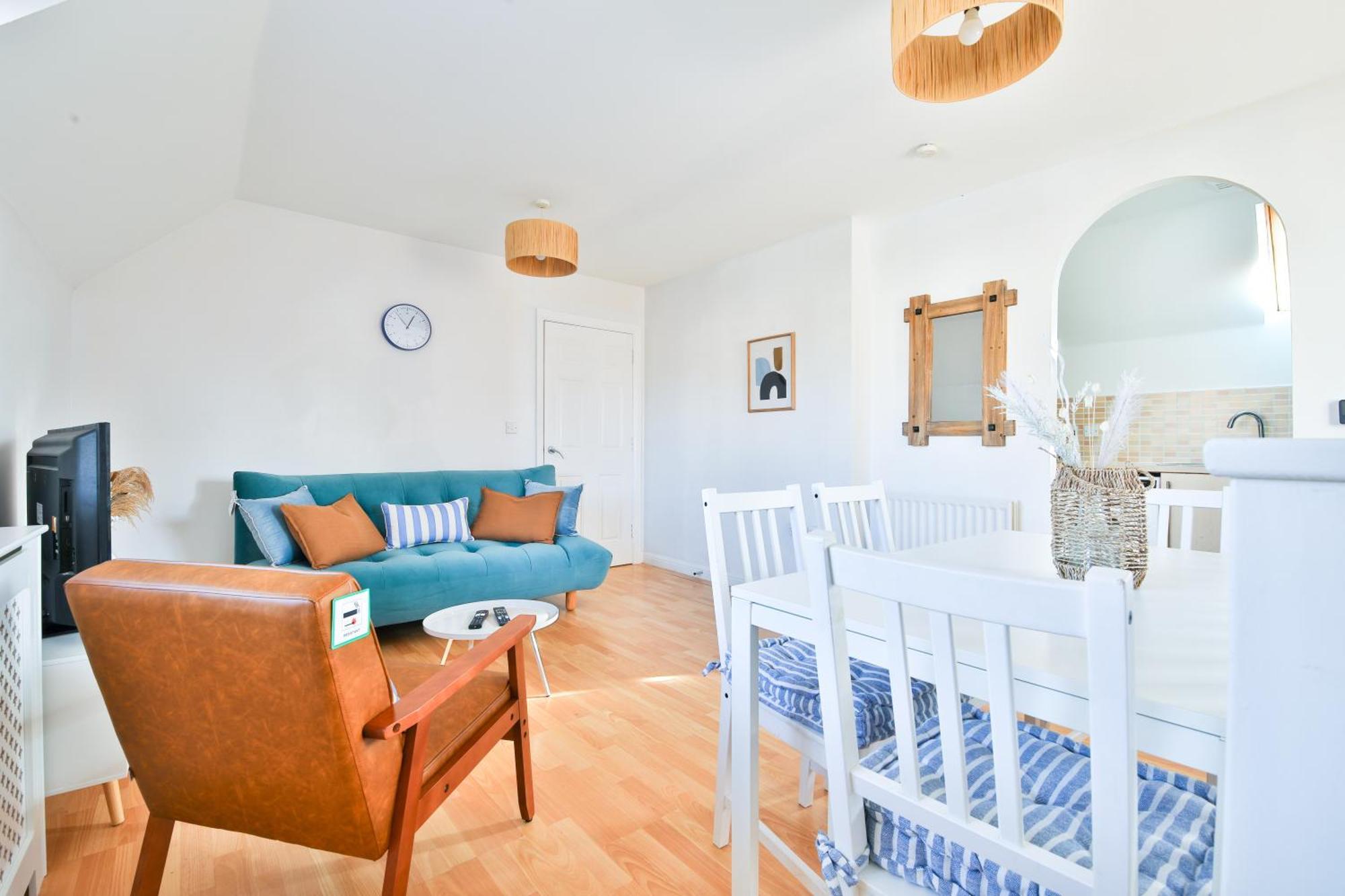 Stayright 2 Bed Beach House With Private Parking- Next To Barry Beach And Jackson Bay ภายนอก รูปภาพ