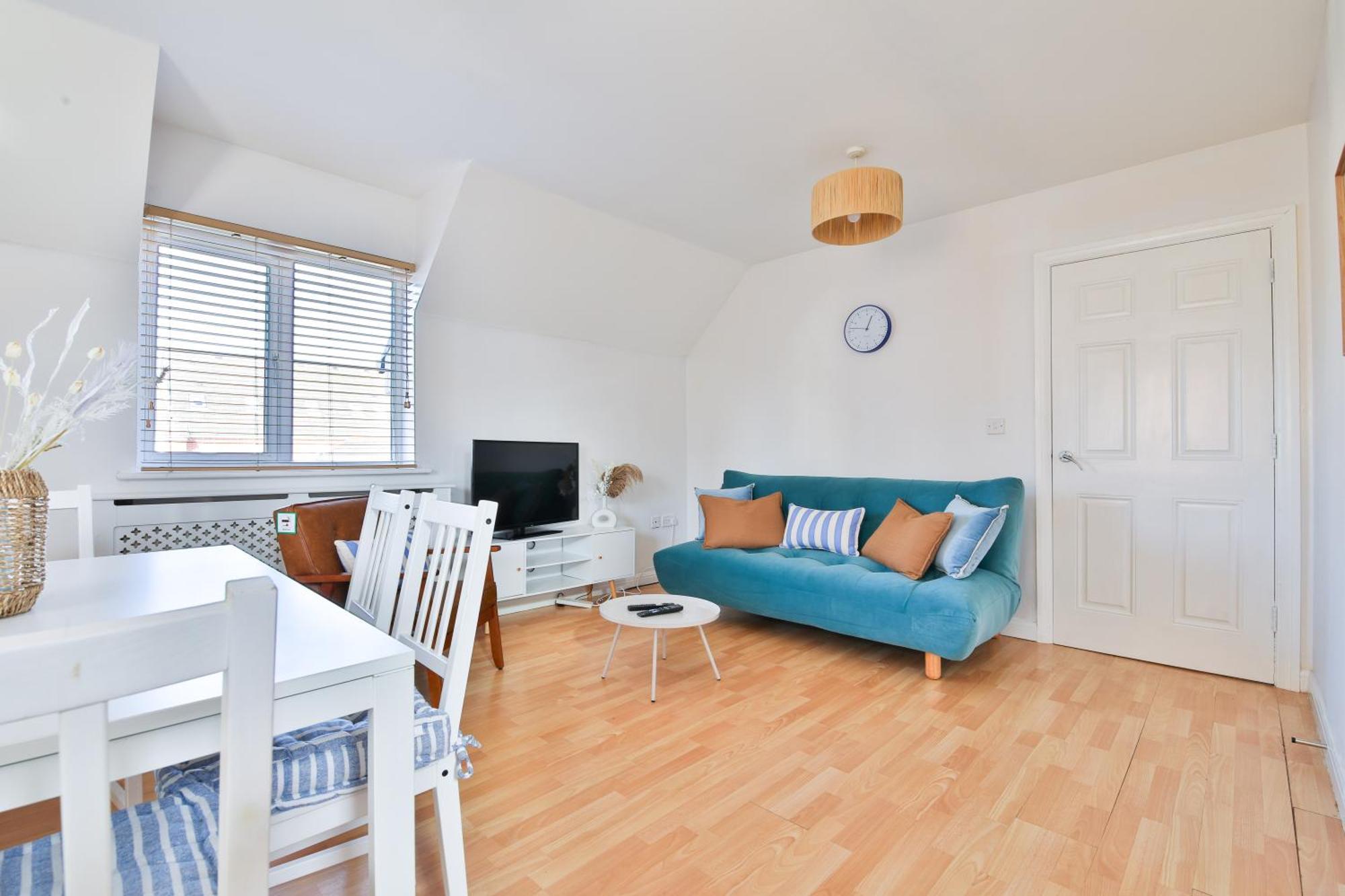 Stayright 2 Bed Beach House With Private Parking- Next To Barry Beach And Jackson Bay ภายนอก รูปภาพ